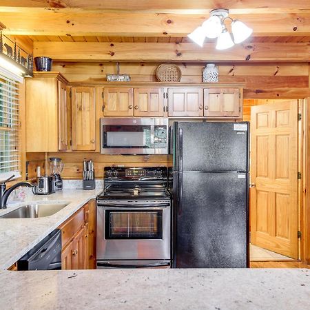 Pigeon Forge Cabin Premier Location And Hot Tub Bagian luar foto