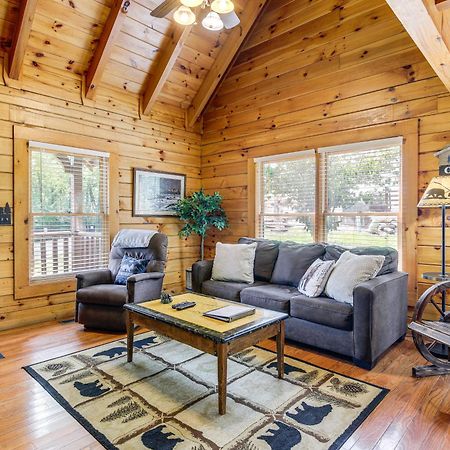 Pigeon Forge Cabin Premier Location And Hot Tub Bagian luar foto