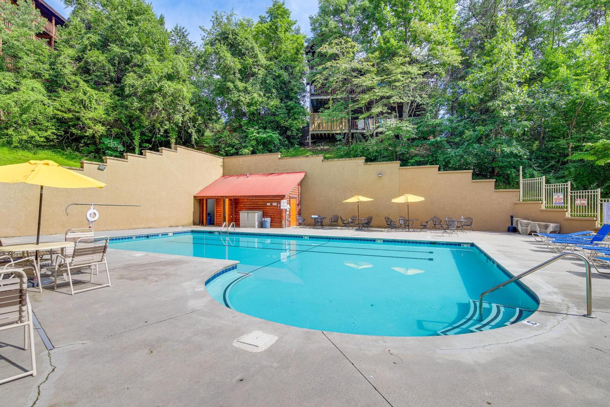 Pigeon Forge Cabin Premier Location And Hot Tub Bagian luar foto