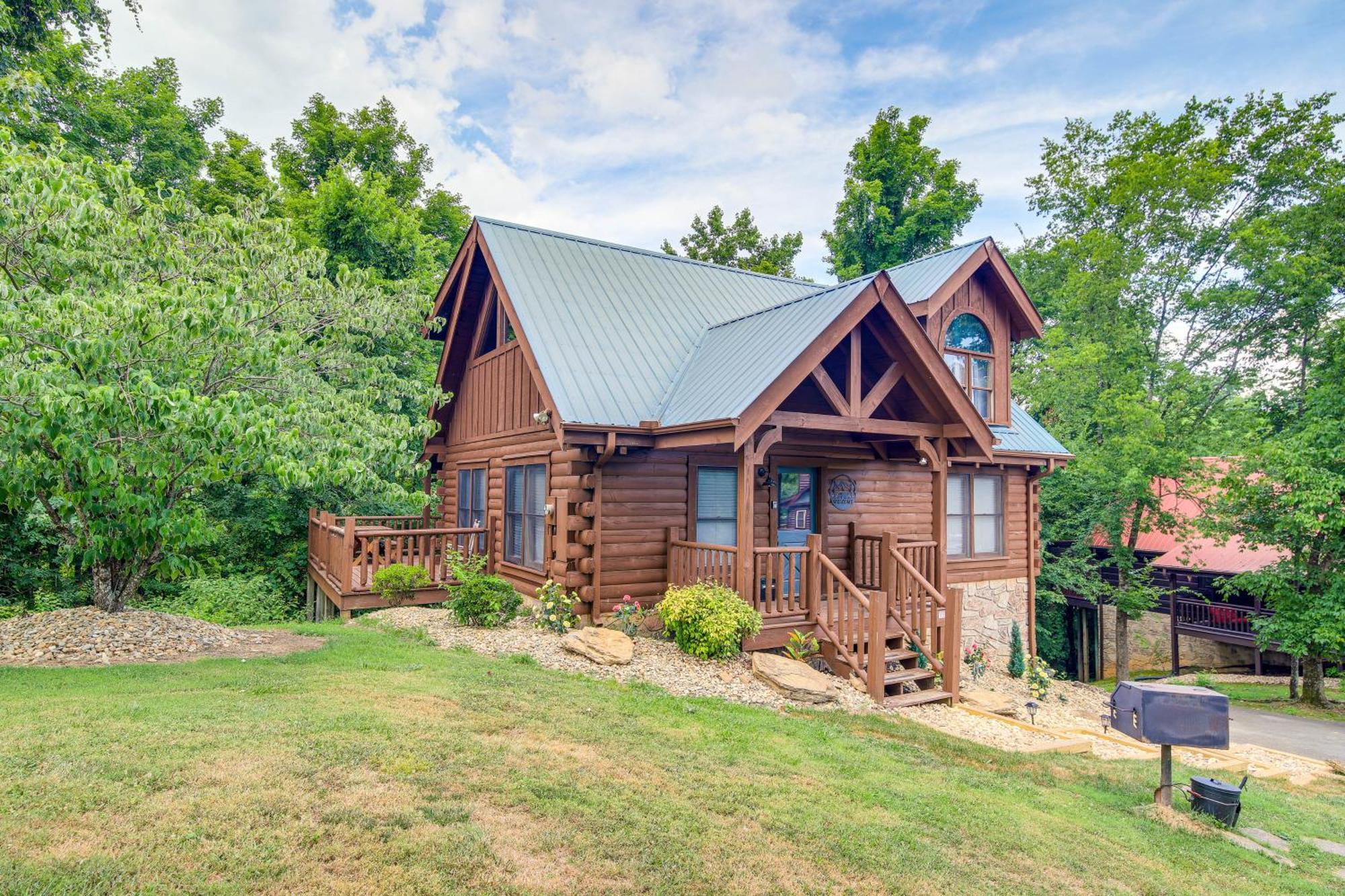 Pigeon Forge Cabin Premier Location And Hot Tub Bagian luar foto