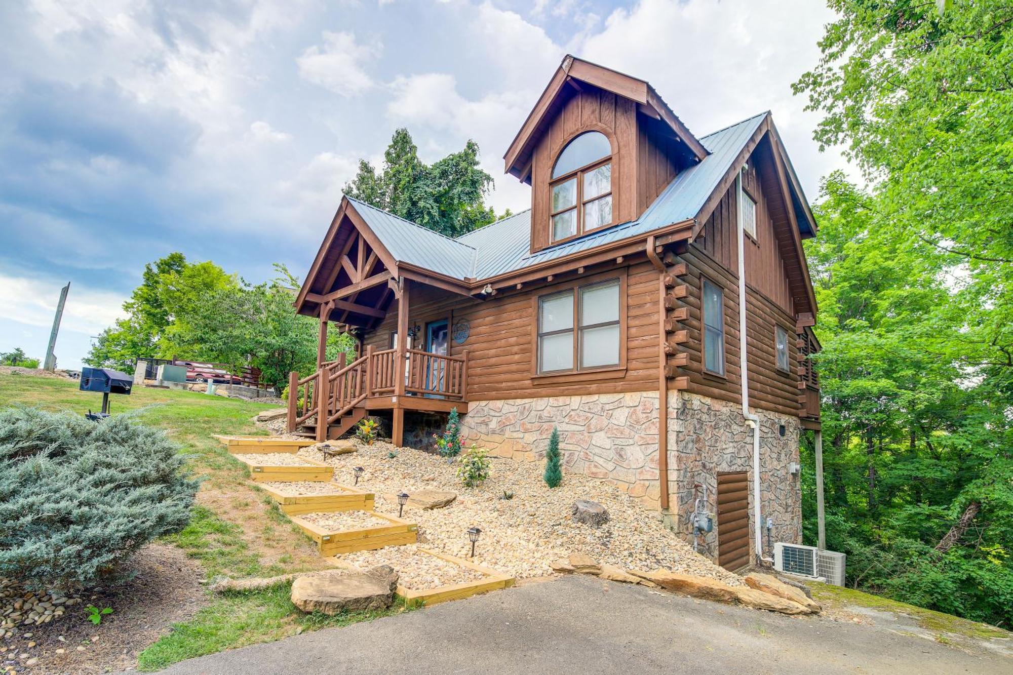 Pigeon Forge Cabin Premier Location And Hot Tub Bagian luar foto