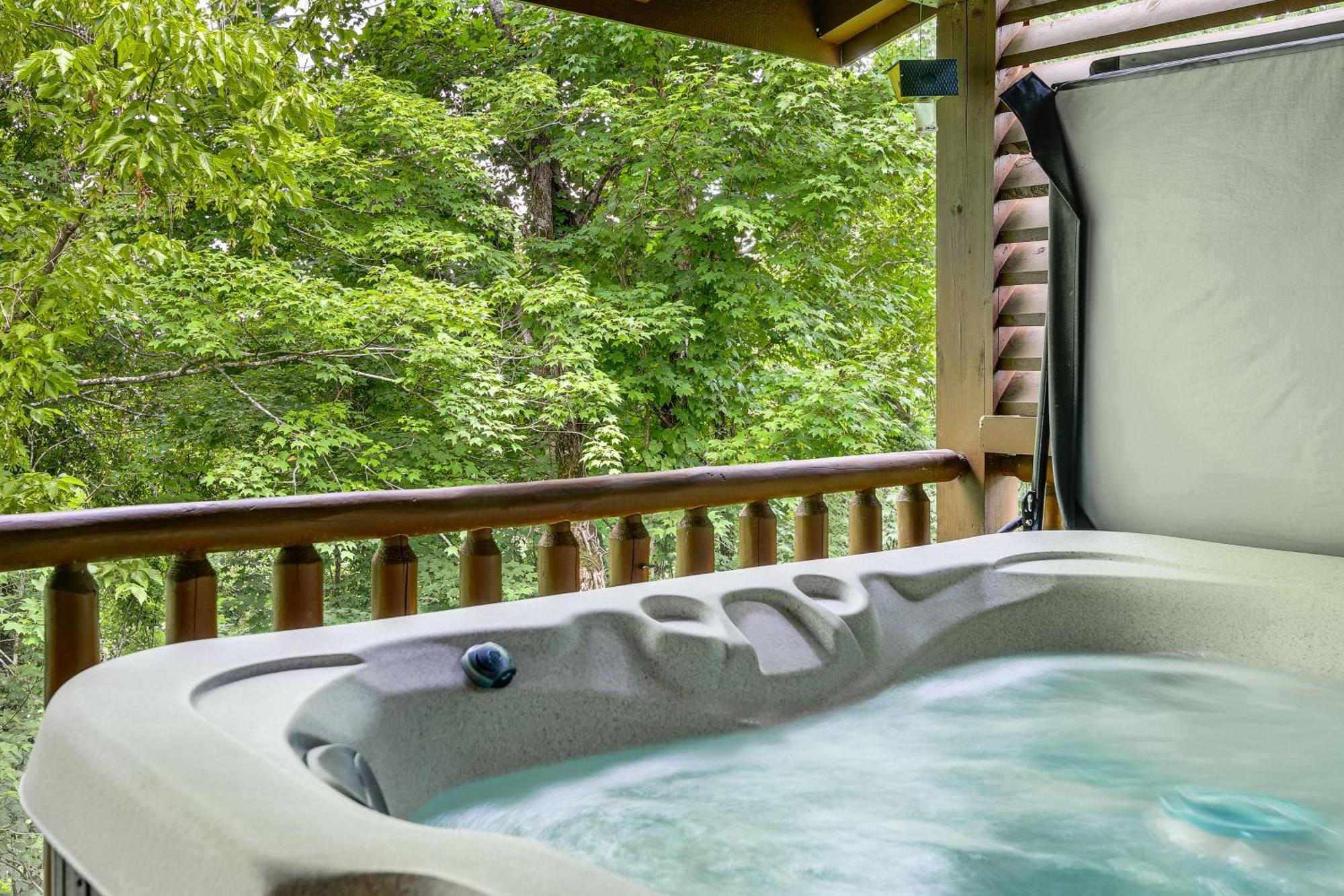 Pigeon Forge Cabin Premier Location And Hot Tub Bagian luar foto